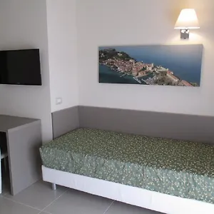 Hotel Hotel Holiday